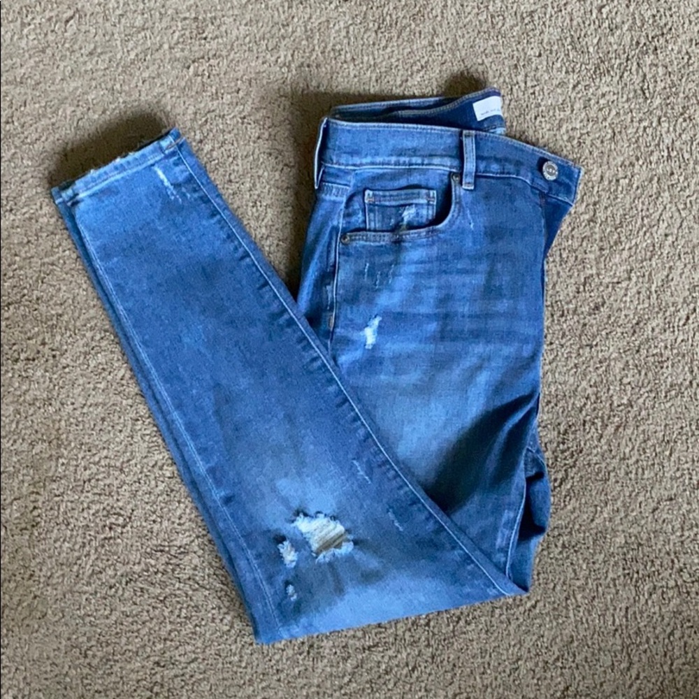 Loft distressed skinny jeans. Light wash. Size 30.